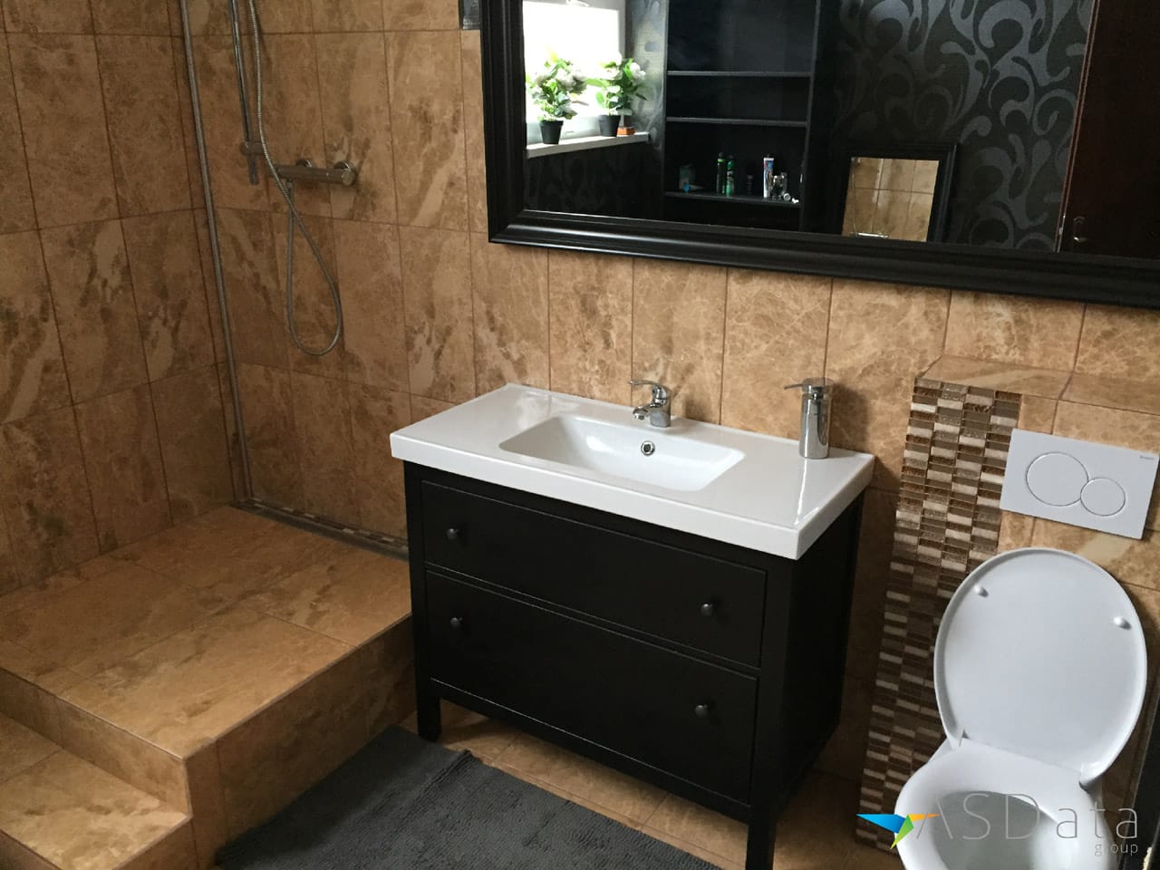 Kúpeľňa + sprcha a WC